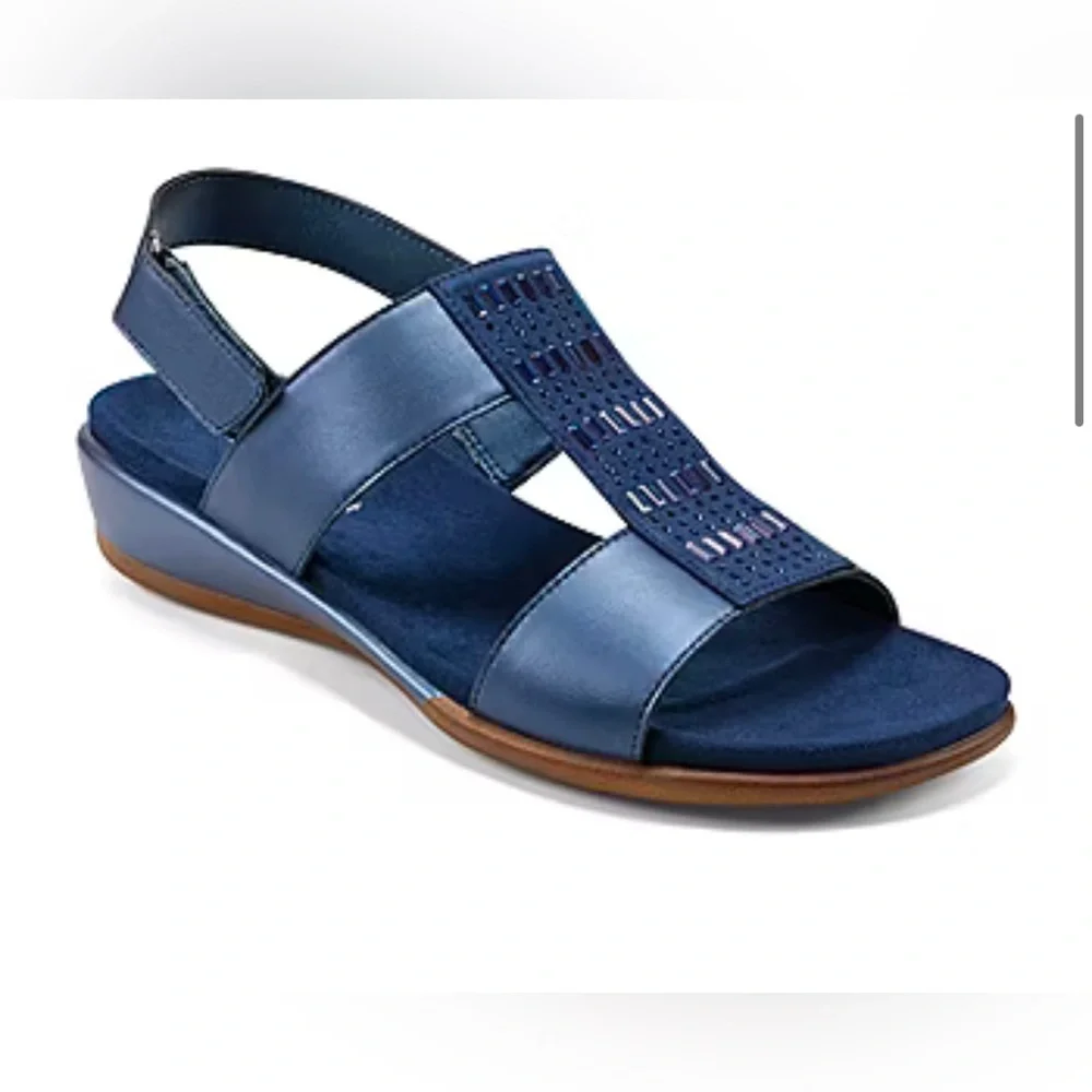 Easy Spirit Womens‎ Hazel Wedge Sandals. Size 7M. Color: Dark Blue
